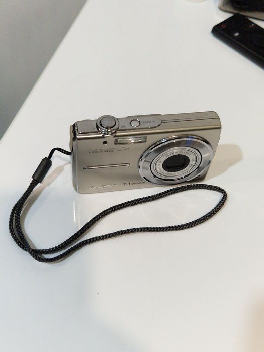 Aparat foto Olympus fara accesorii