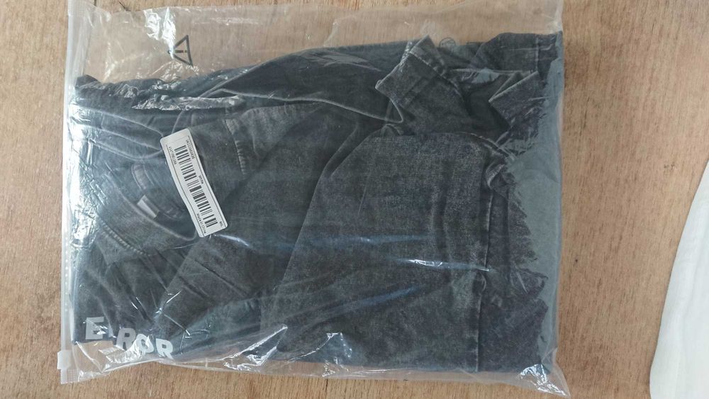 Памучна тениска с къс ръкав