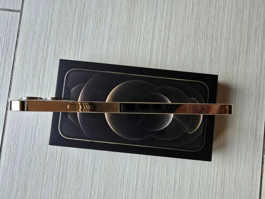 iPhone 12 Pro Max 128GB Gold Перфектен с аксесоари