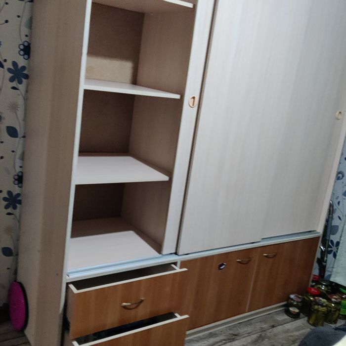 Продам бу шкаф купейный