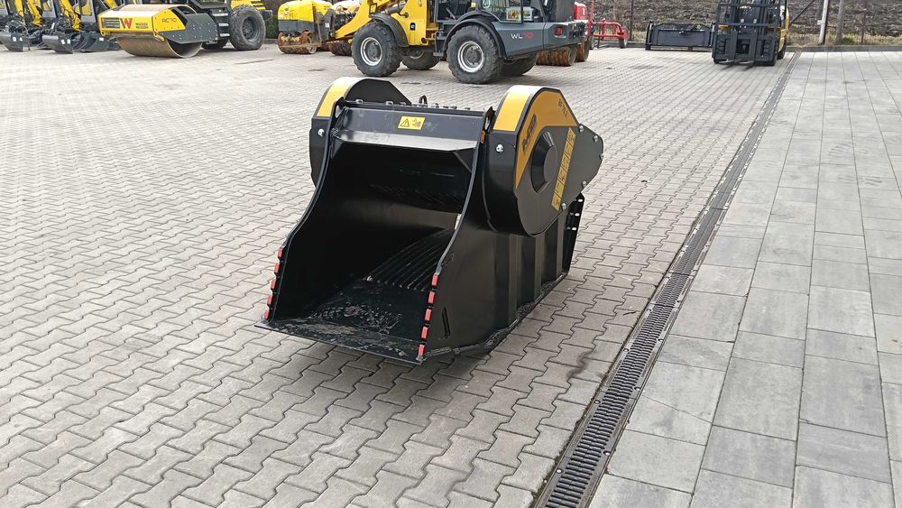 Cupa de concasare MB BF70.2 S4 de la MB Crusher,pt excavator 16-25 ton