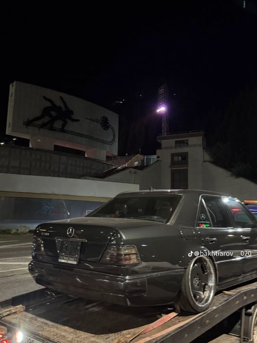 Титанка Mercedes-Benz