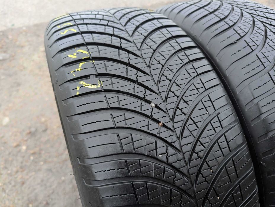 235/55 R19 • All Season • Goodyear Vector 4Seasons Gen 3 SUV 105W | 2 buc | DOT 2022 | Pret/buc