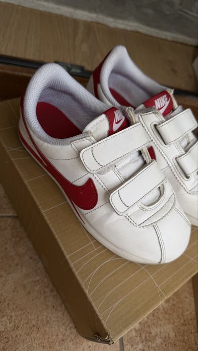 Кроссовки Nike для девочек