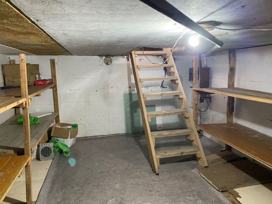 Продам магазин  "Сюрприз"