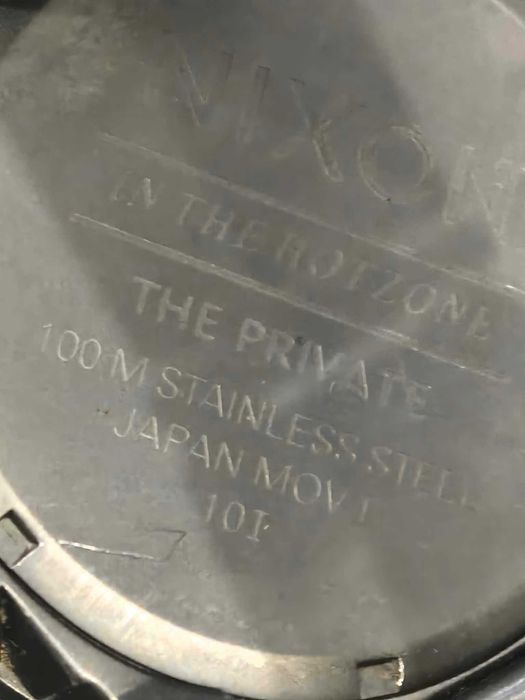 Часовник Nixon In the hot zone Private