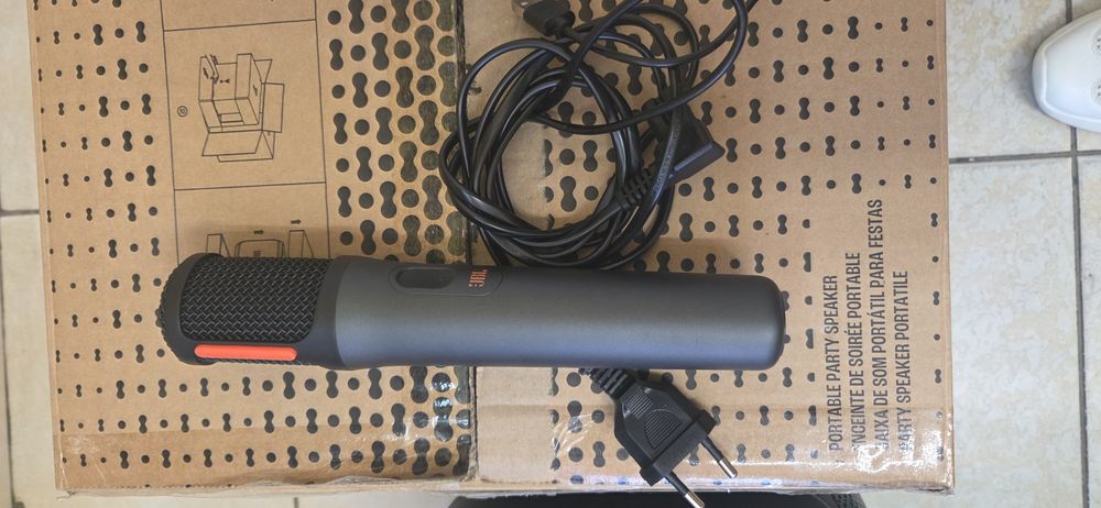 JBL Party box encore 2 микрофон, гаранция