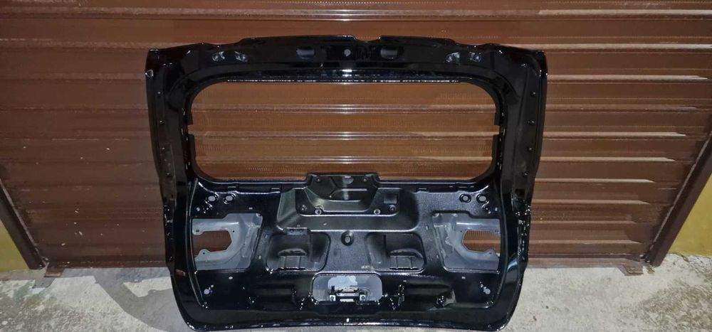 5 та врата Dodge durango 2014г.