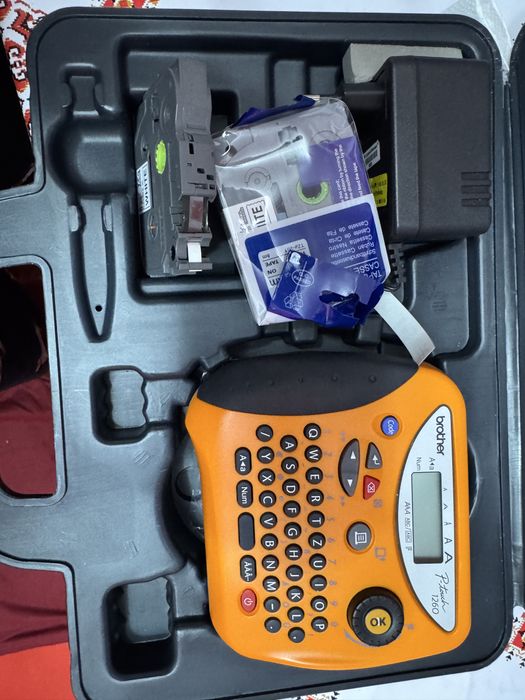 Aparat de etichetat Brother P-touch PT-1260