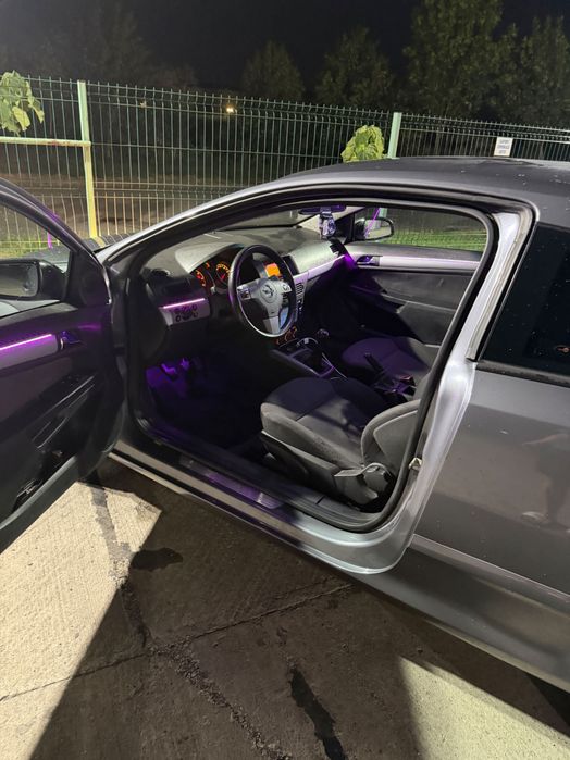 Opel Astra H GTC 2006