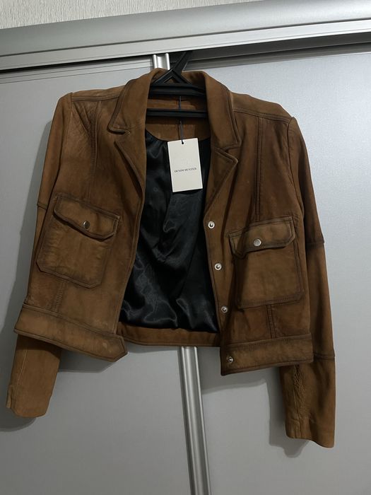 Распродажа верхней одежды