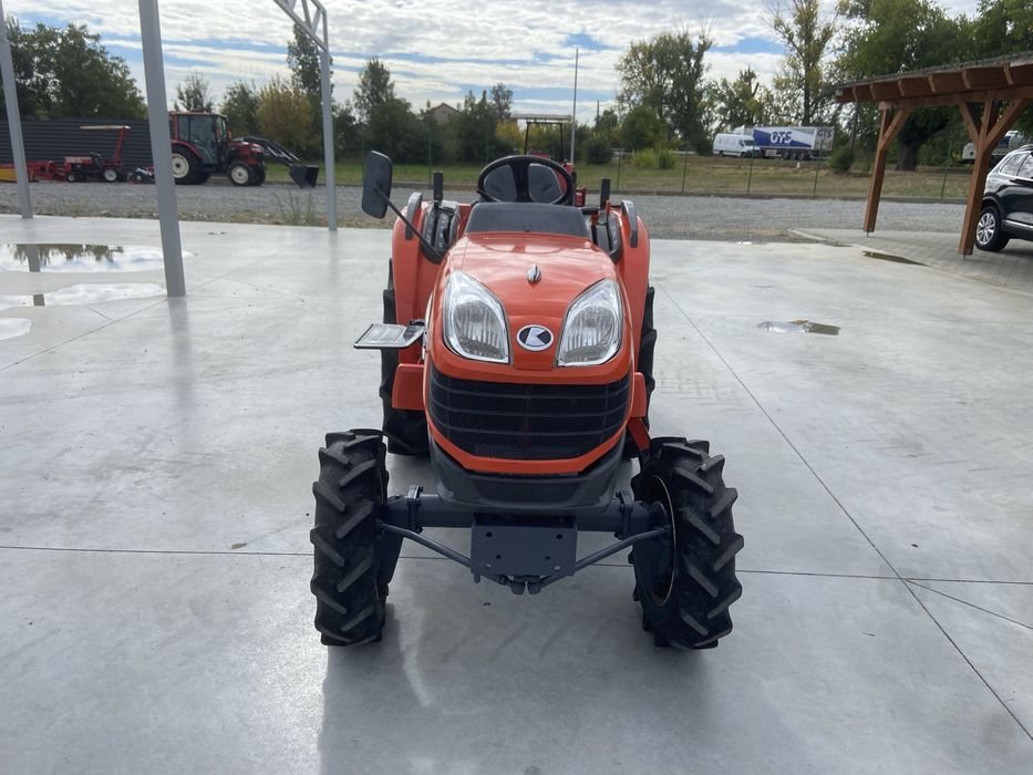Tractor japonez Kubota FT240, 4x4,24cp+ freza NOUA