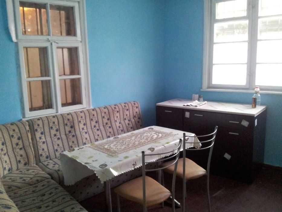 Етаж от къща под наем център