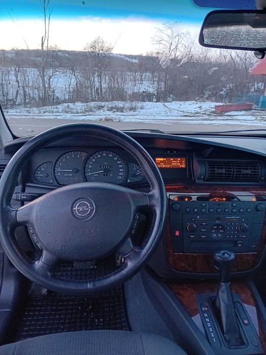 Opel Omega 2.2 144