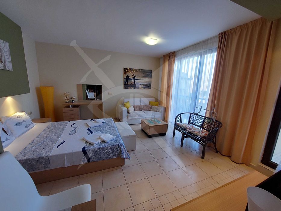 Продава се Едностаен апартамент в Созопол - 45 кв.м за 1289 €/кв.м - Снимка #2