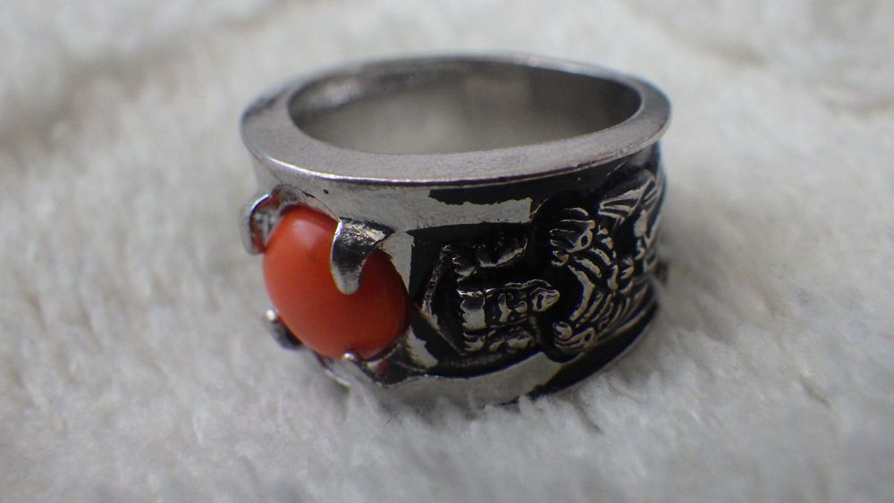 Мъжки пръстен от неръждаема стомана със синтетичен камък ахат, ръчно изработен във викингски стил