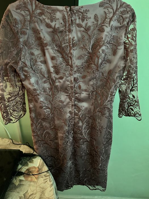 Рокля цвят пепел от рози