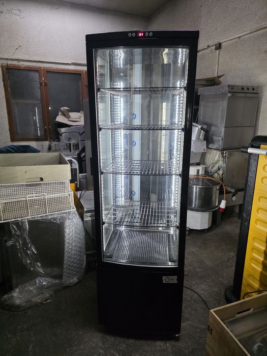 Сладкарска хладилна витрина с LED осветление