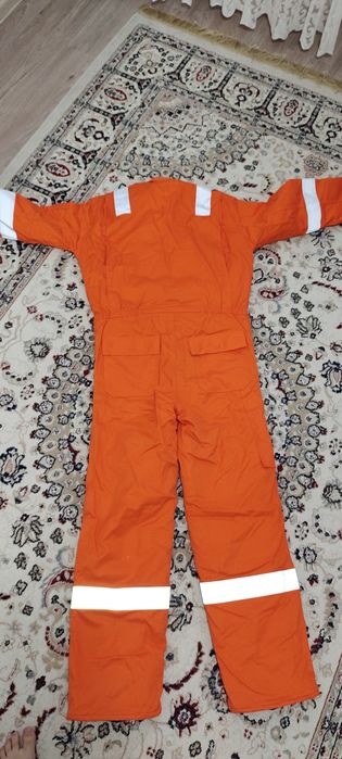 Продам спецовки зимние от 3000 тг.