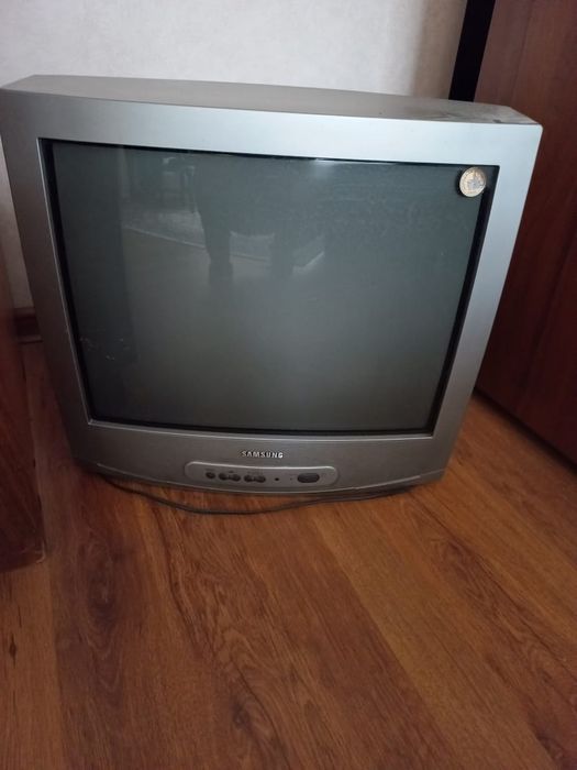Телевизор Samsung, диагональ 70