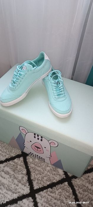 Teniși damă LeeCoufe