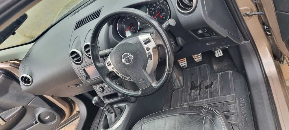 Nissan Qashqai 1.5DCI an 2011, full , volan dreapta, inmatriculat