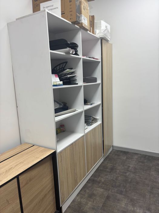 Офисная мебель (Стулья, столы и тд.)