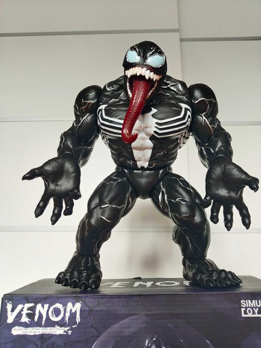 Venom екжън фигурка