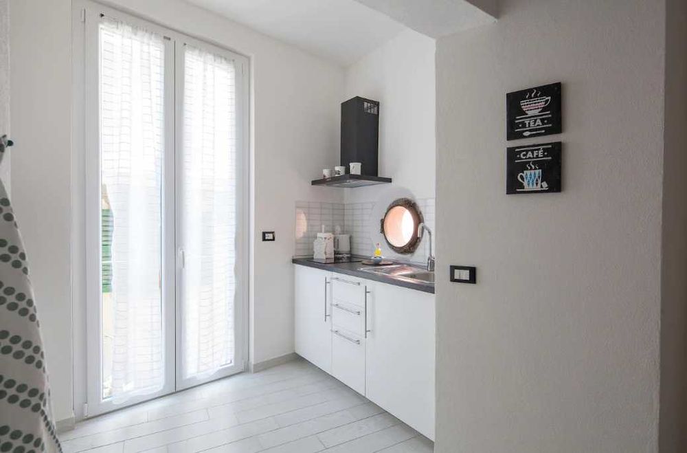 Дава се под наем Тристаен апартамент в Пловдив, Мараша - 89 кв.м за 311.1 € - Снимка #1