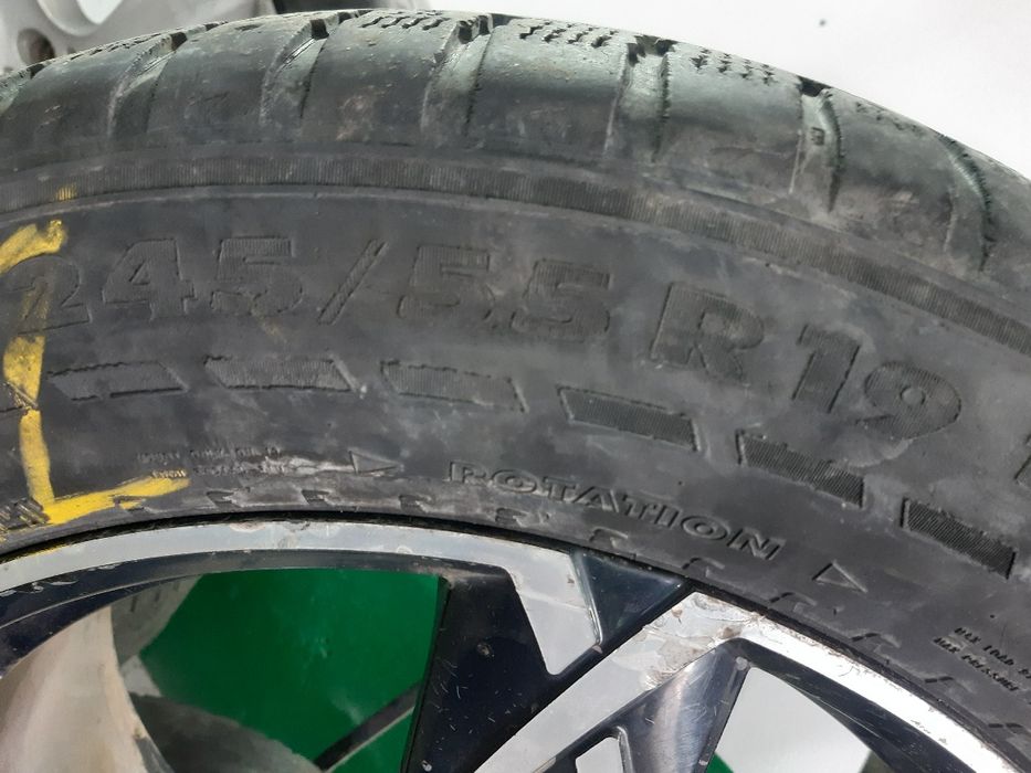 235/55R19 Хорошем состоянии