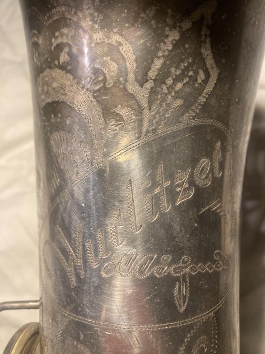 Винтажен саксофон