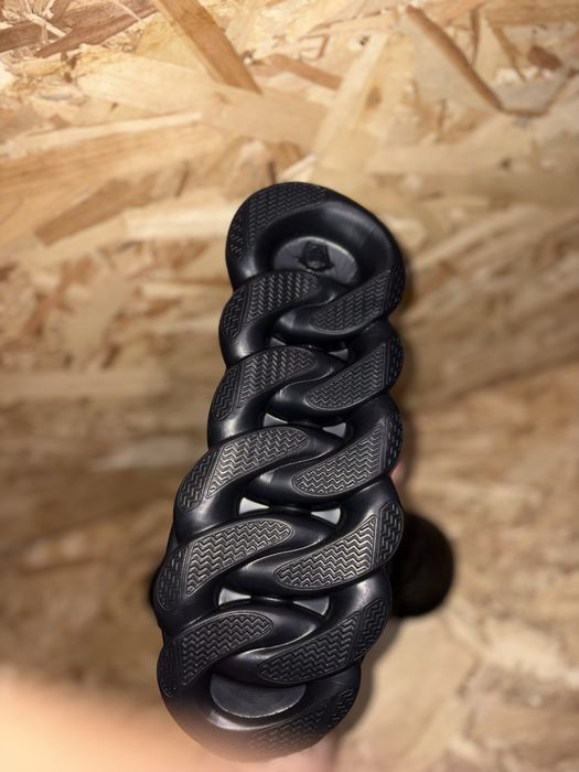 NOI!! Versace Chain Reaction