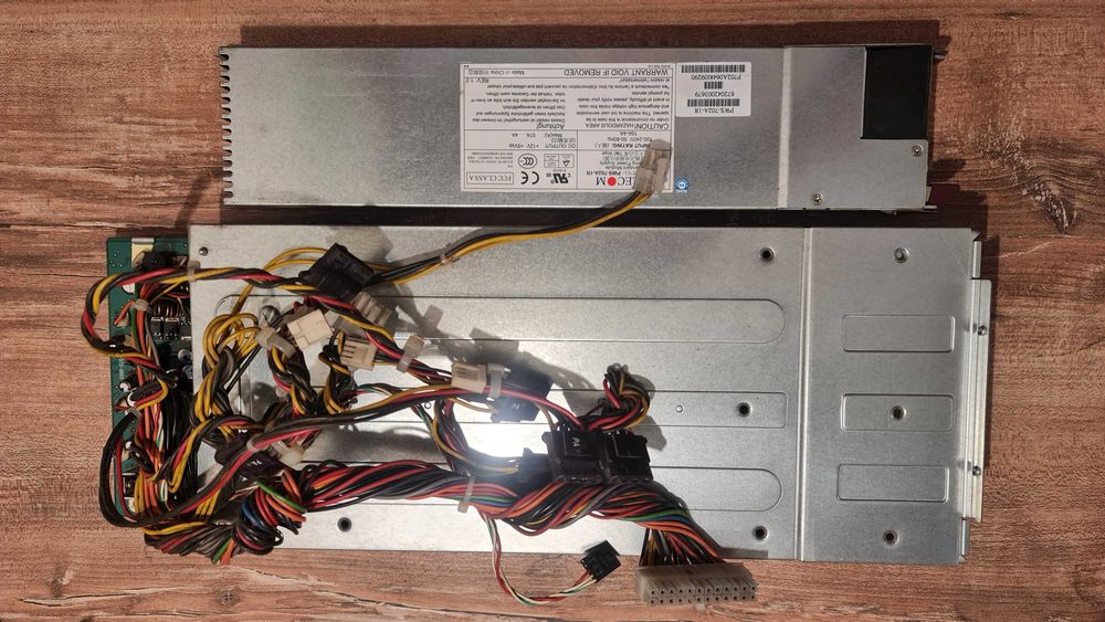 Захранване за компютър - ablecom pws-702a-1r