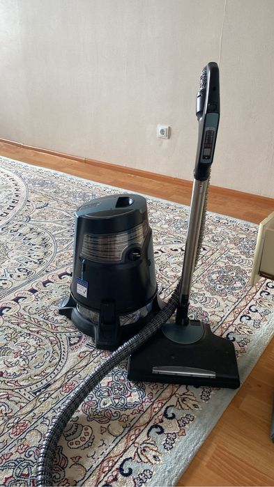 Пылесос продам новый 900 000 т срочно