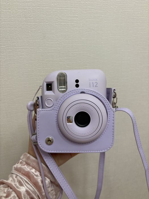 instax mini 12, б/у