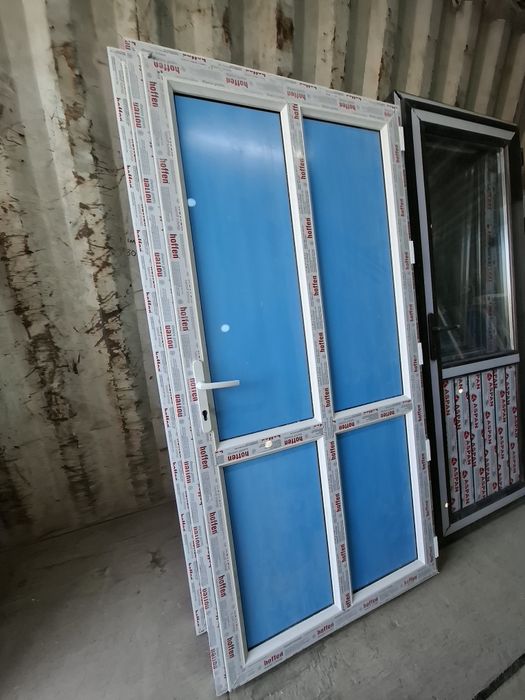 Пластиковые окна двери