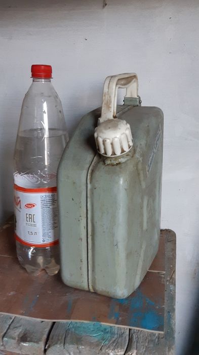 Продам алюминиевую канистру