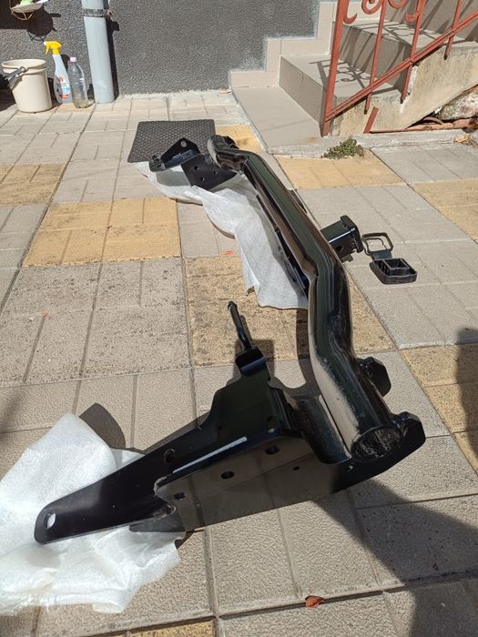 Carlig remorcare pentru Infiniti FX original