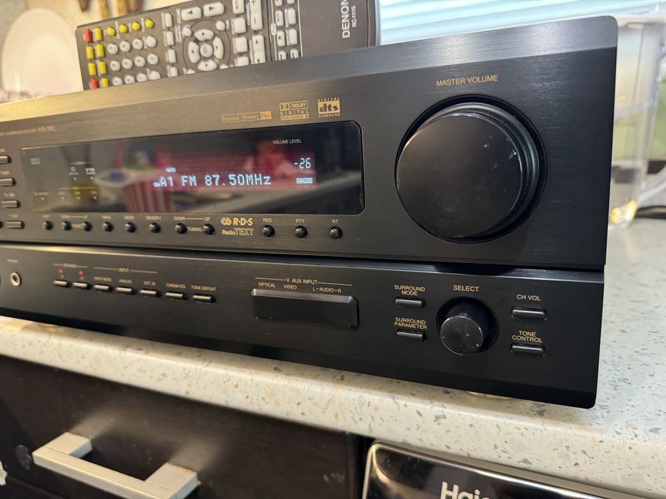 Denon AVR-1802 resiver