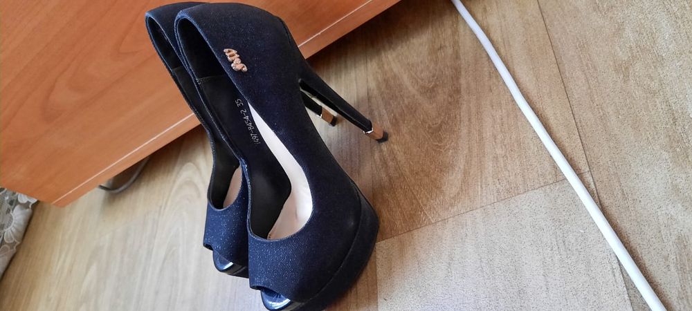Туфли женские продам