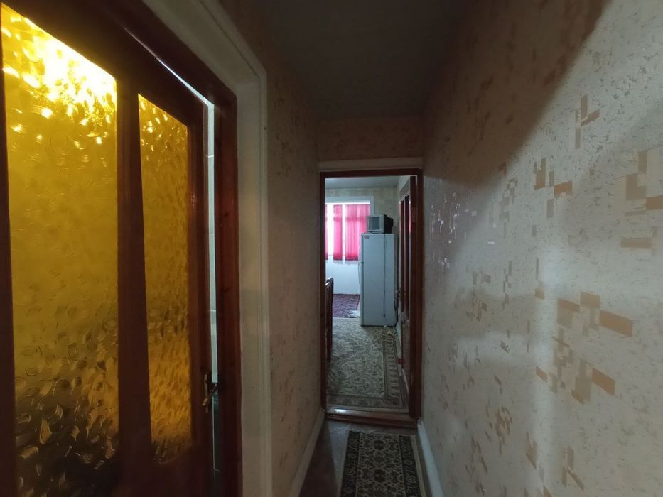 3хоналик 2каватда шарк2,Бурчакда 
2каватда 
4каватлик панельный домдан