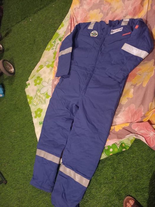 Продам спец одежды