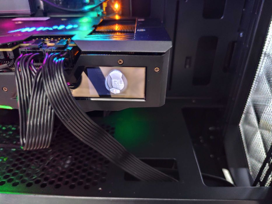 Продам видеокарту RTX 3070 Aorus Master