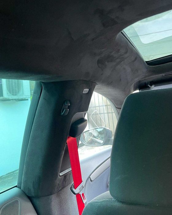 Retapitare Reconditionare plafon stalpi si fete usi alcantara textil