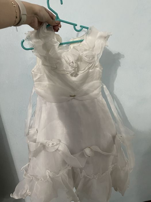 Платья и пакет вещей на 3-6 лет