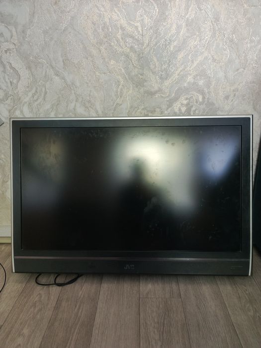 Продам телевизор 10000тг