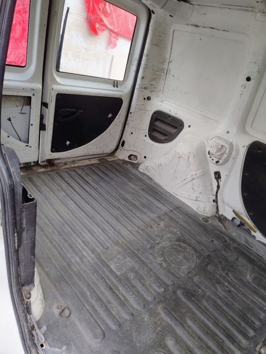 1000€ neg.Vând fiat doblo multijet 1.3 motorina