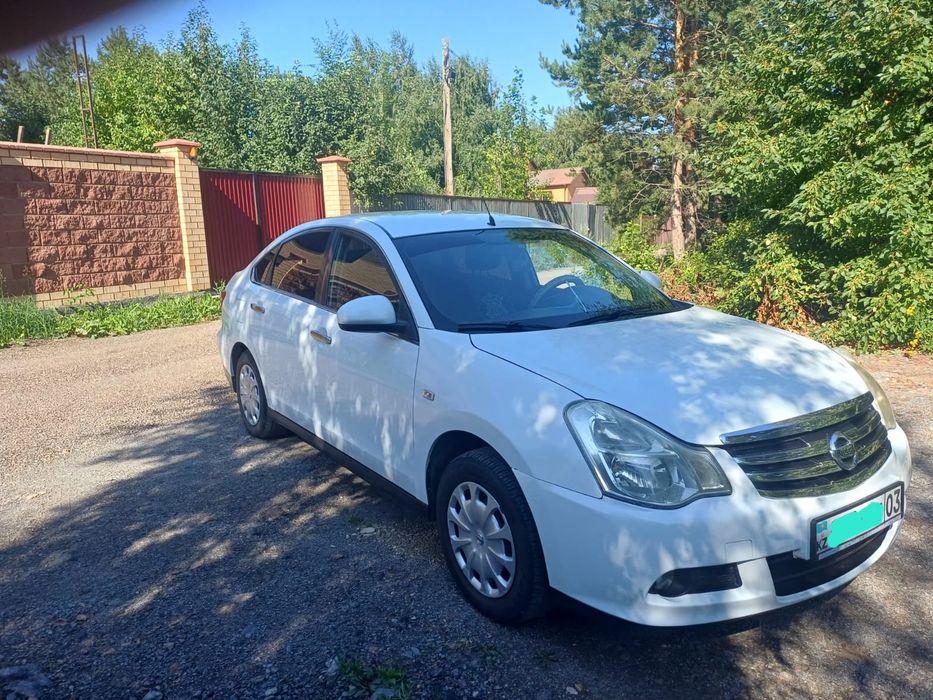 Nissan Almera 2014 1.6 л