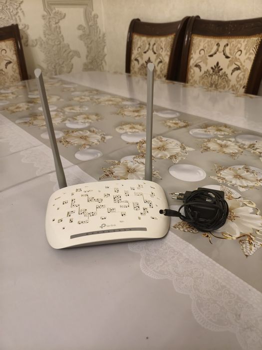 Роутер Tp-Link в идеальном состоянии