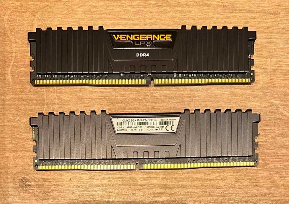 Corsair Vengeance LPX 32GB (4x8GB) DDR4 2400MHz CL14